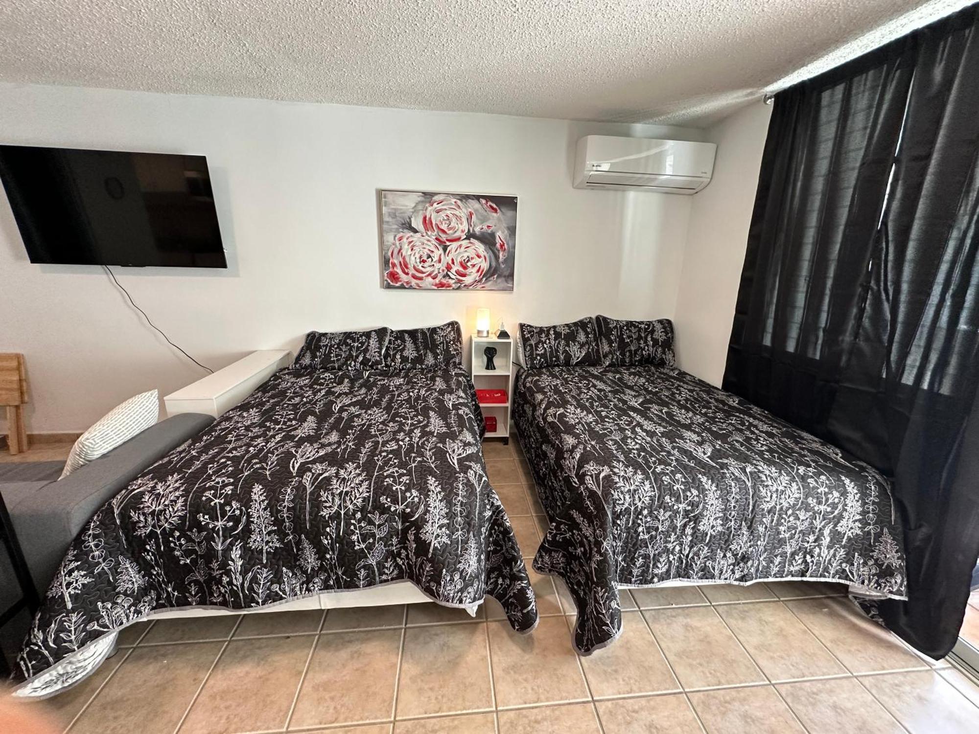 Beachfront Studio Apt W/ Full Kitchen & Pool イサベラ エクステリア 写真