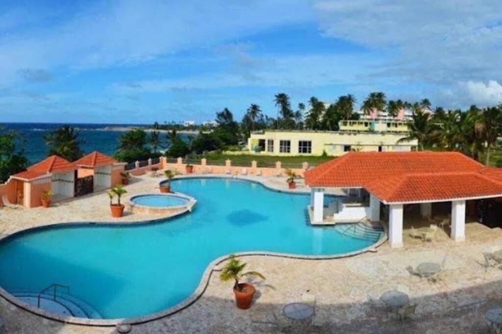 Beachfront Studio Apt W/ Full Kitchen & Pool イサベラ エクステリア 写真